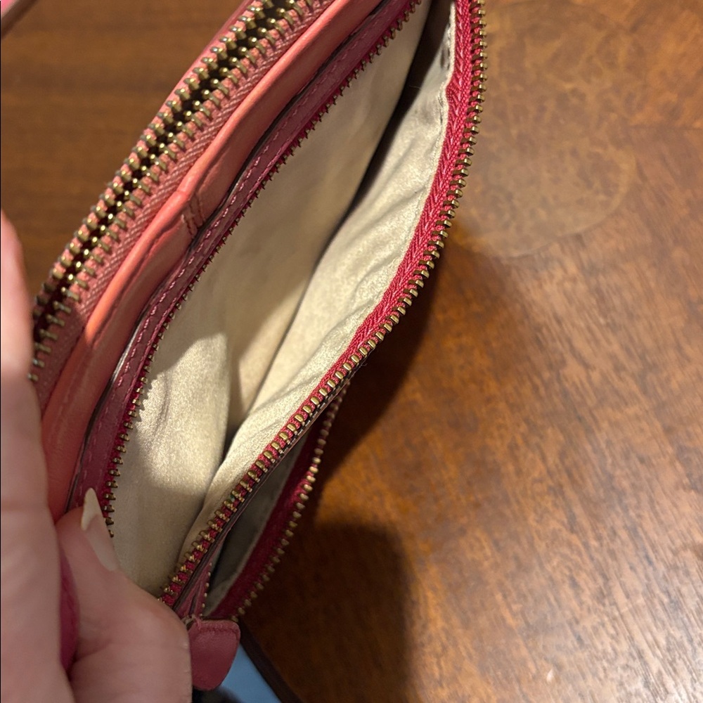 Coach Vintage RARE Crossbody bag  leather coral/hot pink /2 front zipper pockets - Picture 8 of 13